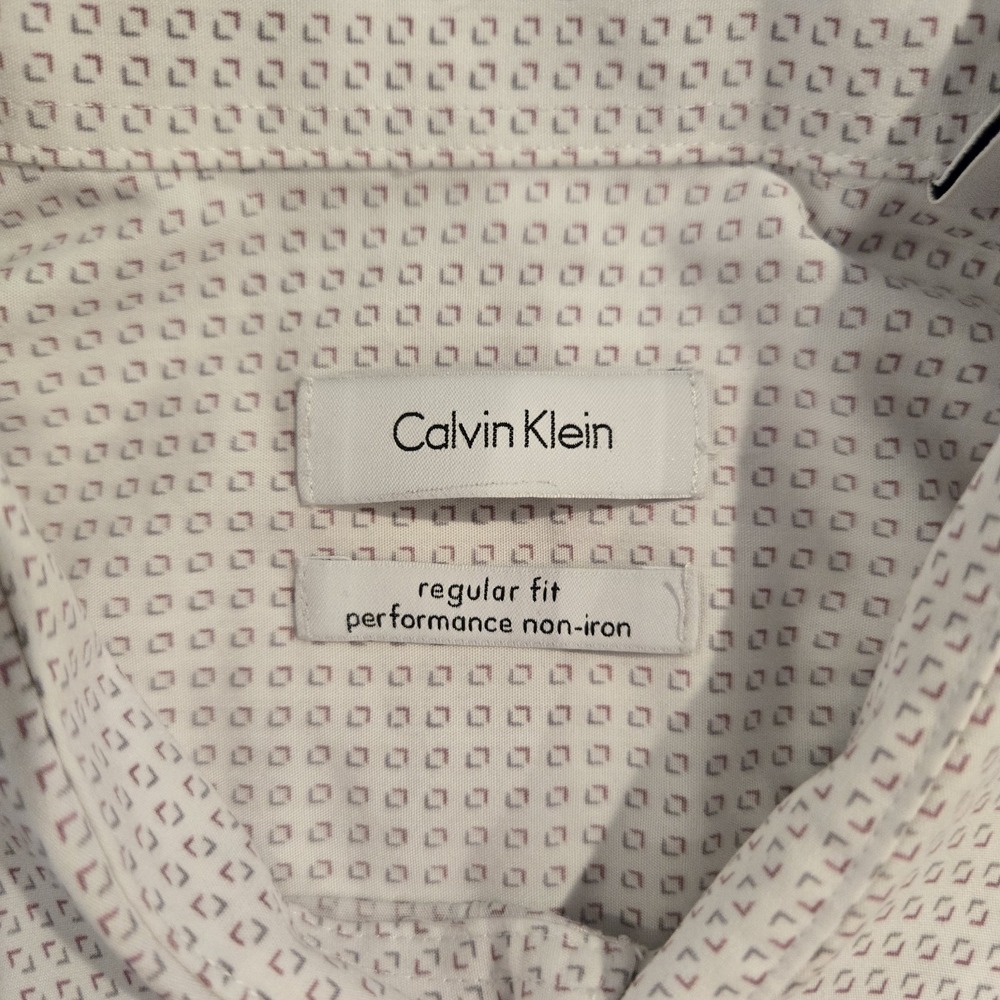 Calvin Klein Men's Non-iron Button Down Long Sleeve Regular Fit Shirt 16 1/2